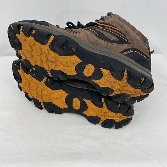 NEVADOS SIZE 10 Men\'s Brown Hiking Boots